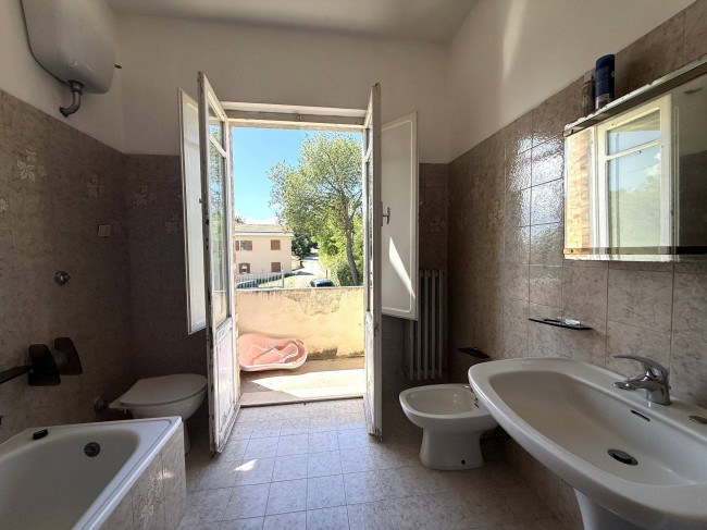 Casa singola/ Villa in vendita a Controguerra