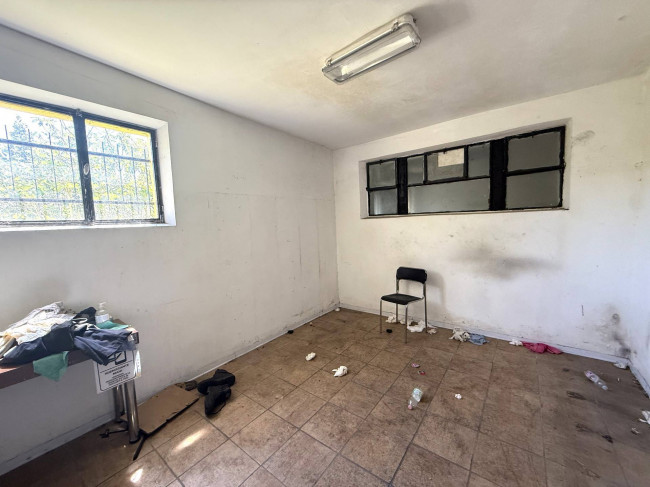 Opificio in vendita a Acquaviva Picena