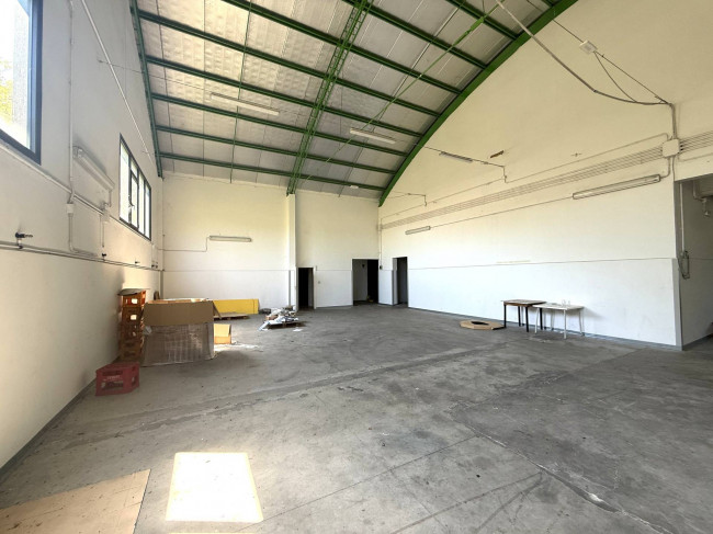 Opificio in vendita a Acquaviva Picena