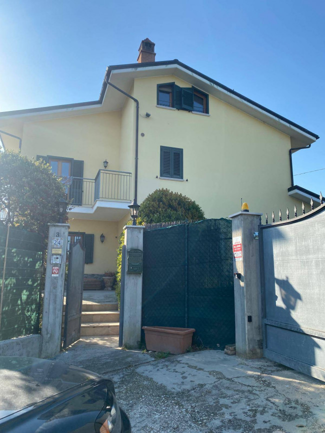 Villa in Vendita a Bellante