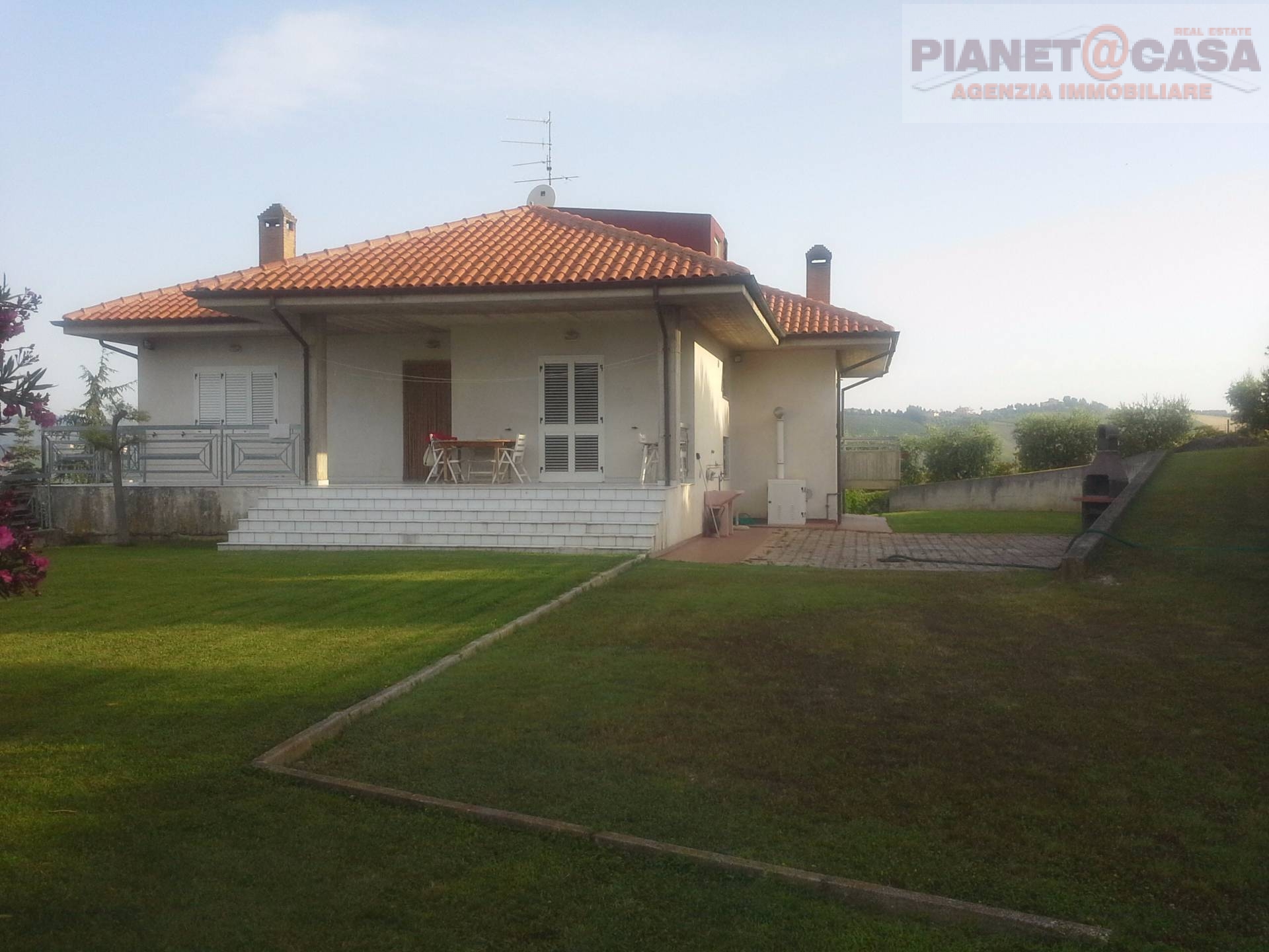 Villa Unifamiliare - Indipendente CASTORANO vendita    PIANETA CASA