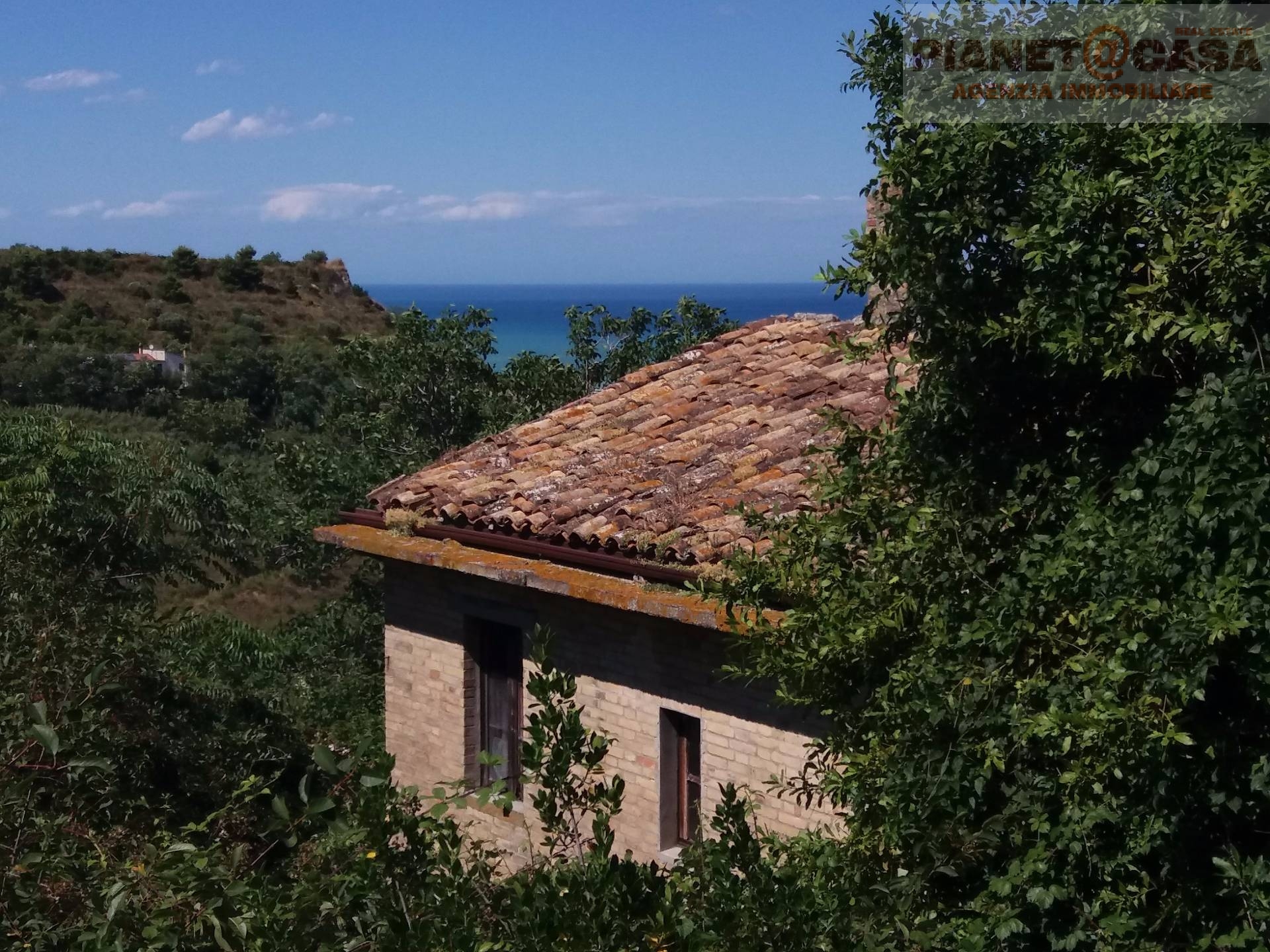 Rustico - Cascina SAN BENEDETTO DEL TRONTO vendita    PIANETA CASA