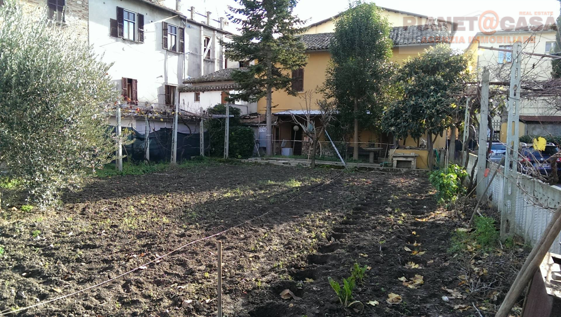 Villa Bifamiliare ASCOLI PICENO vendita  CENTRO  PIANETA CASA