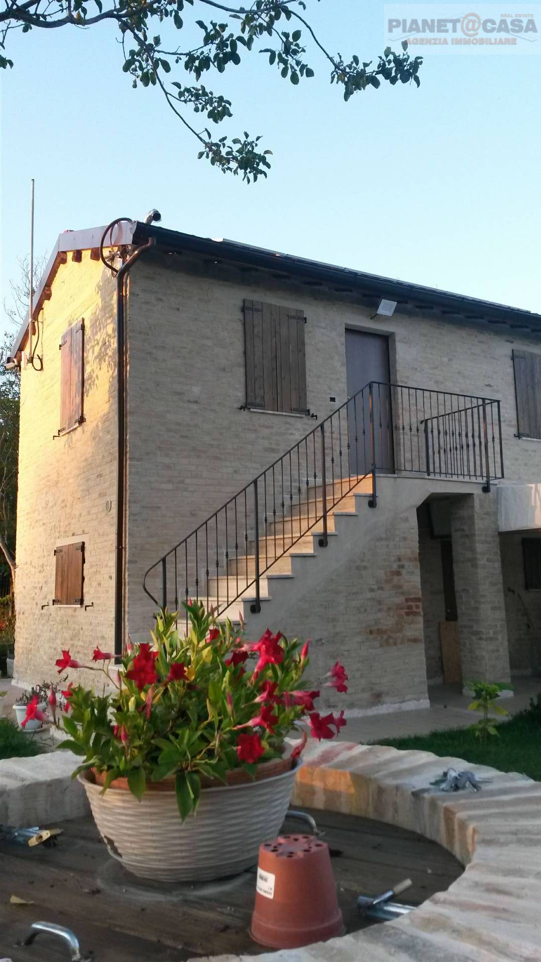 Rustico - Cascina COLLI DEL TRONTO vendita    PIANETA CASA