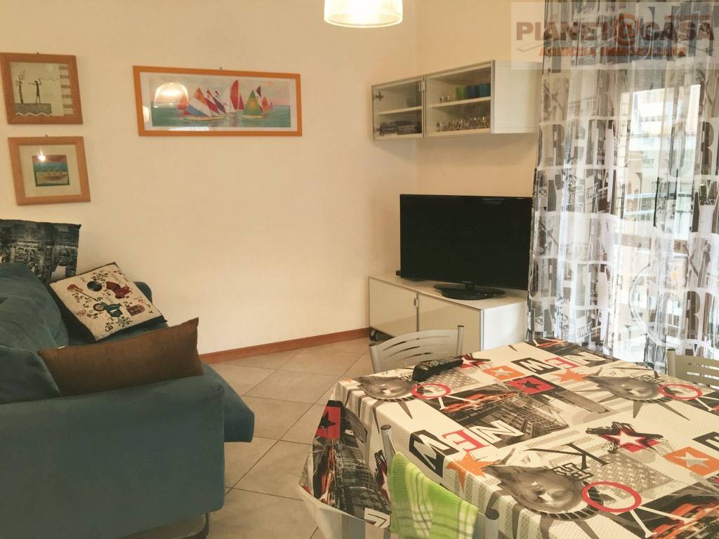 Appartamento SAN BENEDETTO DEL TRONTO vendita  LUNGOMARE NORD  PIANETA CASA