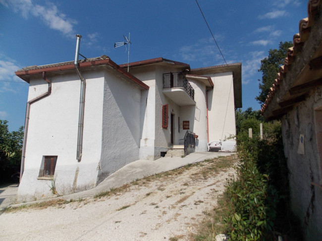 Casa indipendente in vendita a Folignano (AP)