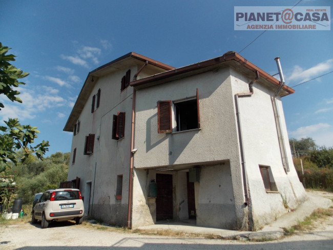 Casa indipendente in vendita a Folignano (AP)