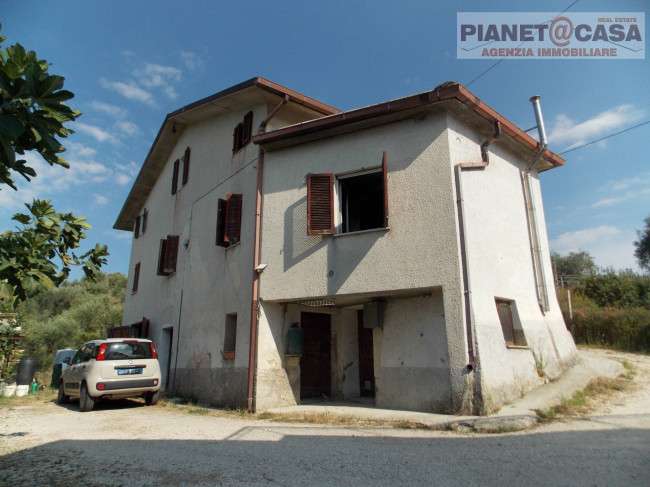 Casa indipendente in vendita a Folignano (AP)