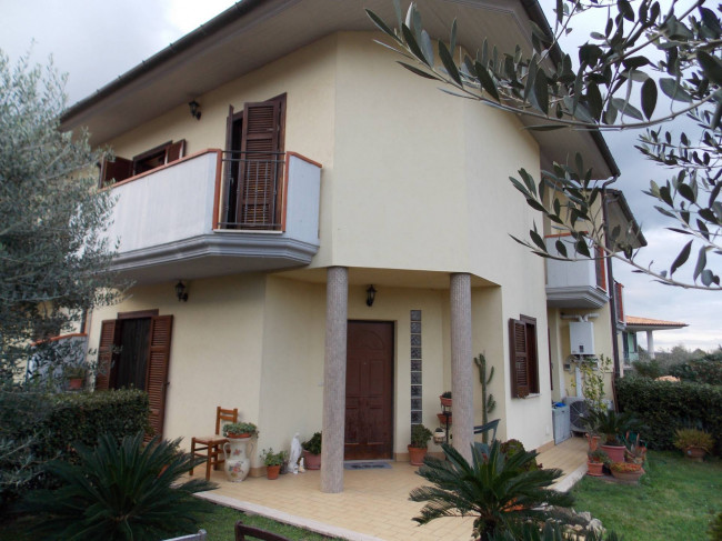 Villa in vendita a Folignano (AP)