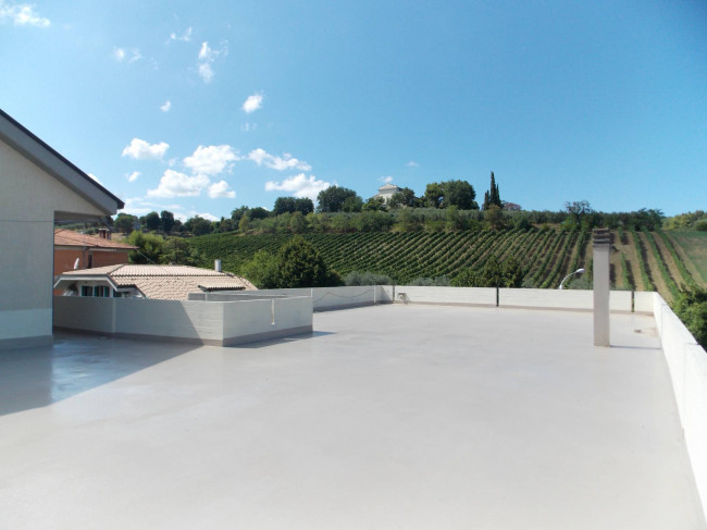 Appartamento in vendita a Colli del Tronto