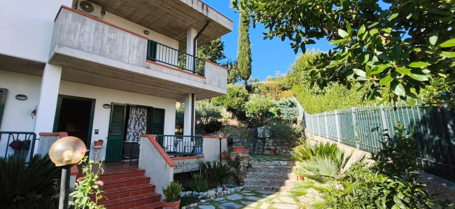 Casa indipendente in vendita a Castel di Lama