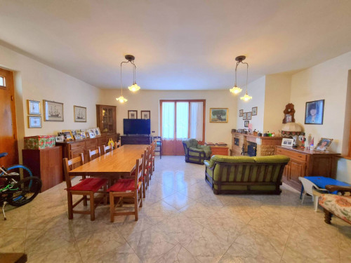 Villa in vendita a Controguerra (TE)