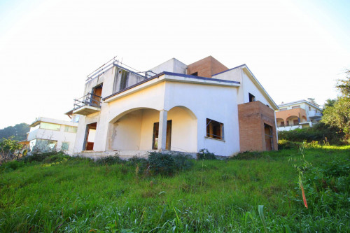Villa in vendita a Colonnella (TE)