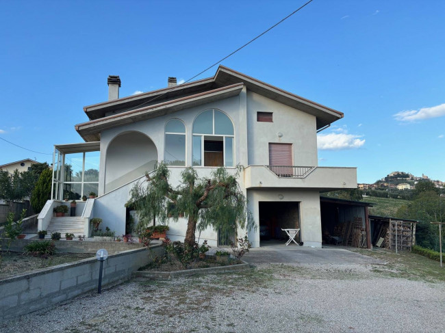 Villa in vendita a Colonnella (TE)