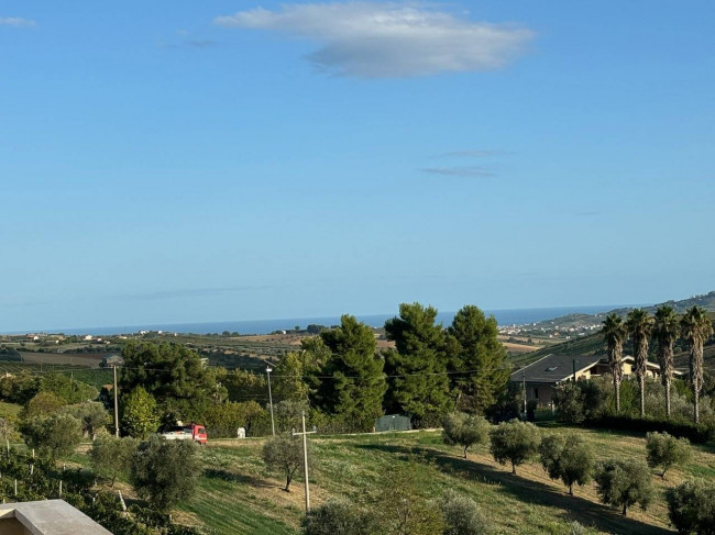 Villa in vendita a Colonnella (TE)