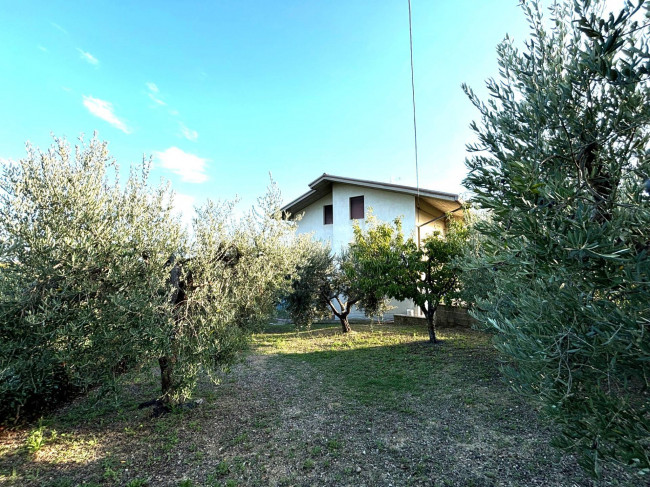 Villa in vendita a Colonnella (TE)