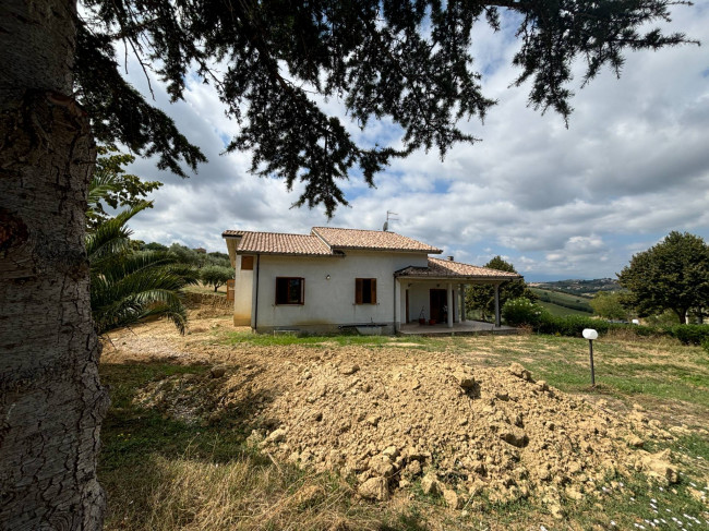 CASA/VILLA in vendita a Sant'Omero