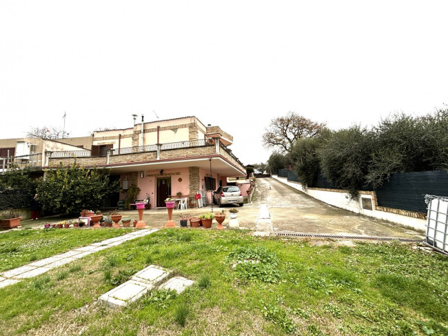 VILLETTA A SCHIERA in vendita a Corropoli