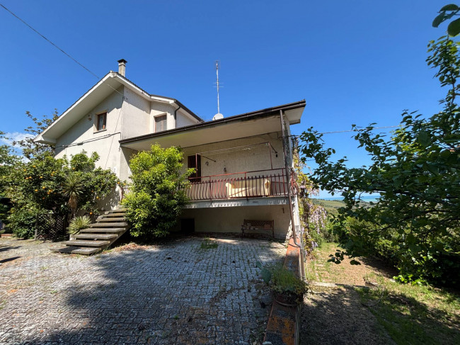 CASA/VILLA in vendita a Colonnella
