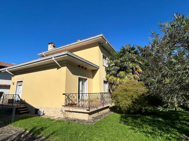 Villa in vendita a Lucinico, Gorizia (GO)