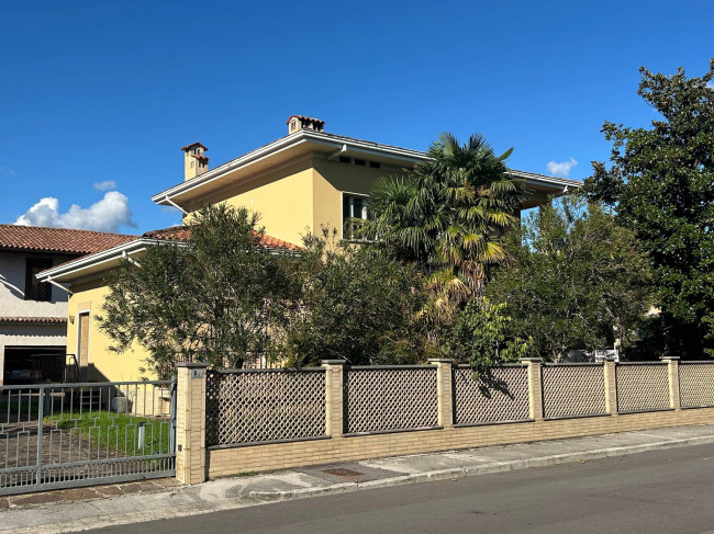 Villa in vendita a Lucinico, Gorizia (GO)