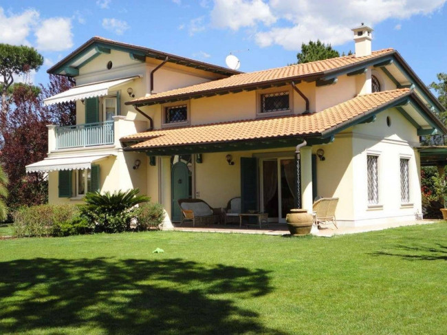 Villa in affitto stagionale a Forte dei Marmi