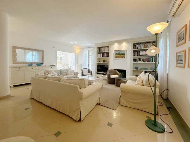 Villa in affitto a Forte Dei Marmi (LU)