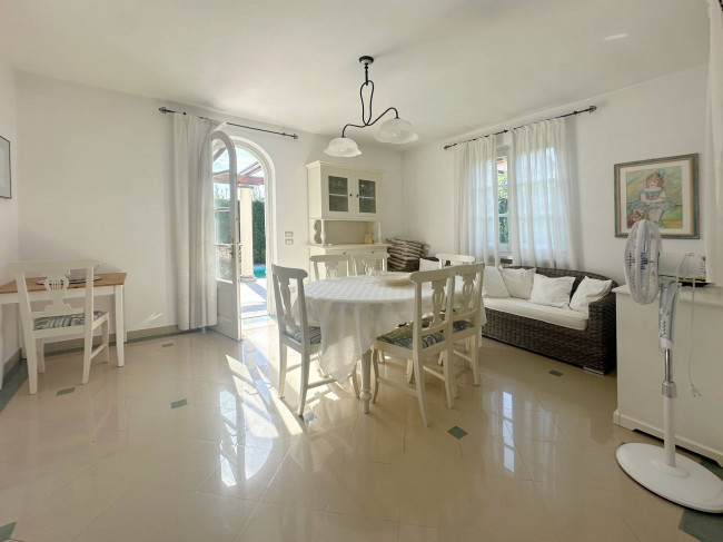 Villa in affitto a Forte Dei Marmi (LU)