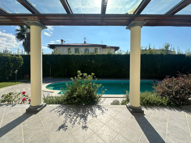 Villa in affitto a Forte Dei Marmi (LU)