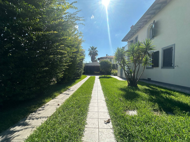 Villa in affitto a Forte Dei Marmi (LU)