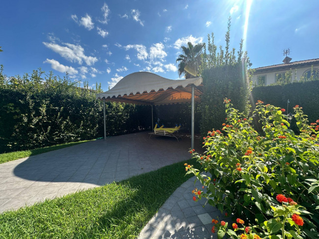 Villa in affitto a Forte Dei Marmi (LU)