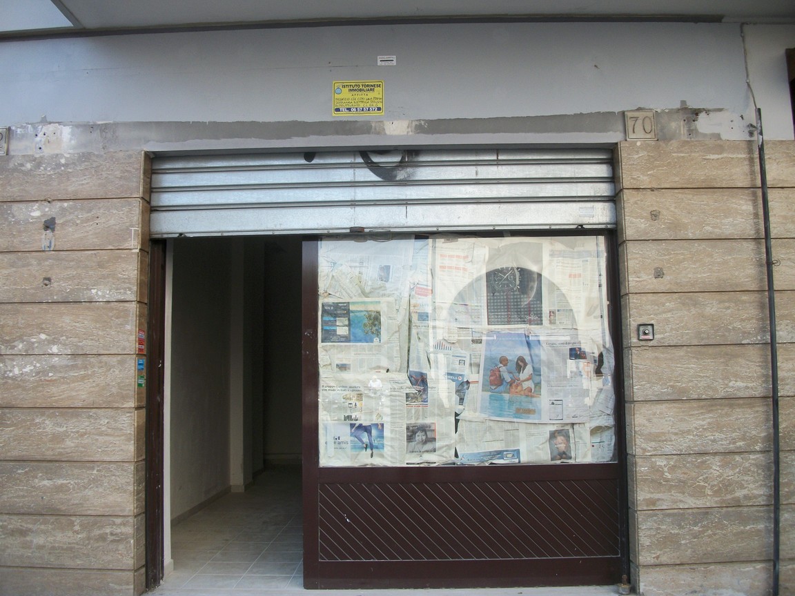 Negozio - Loc.Com. ROMA vendita  Ardeatino/Colombo/Garbatella  ITI ROMA Ostiense