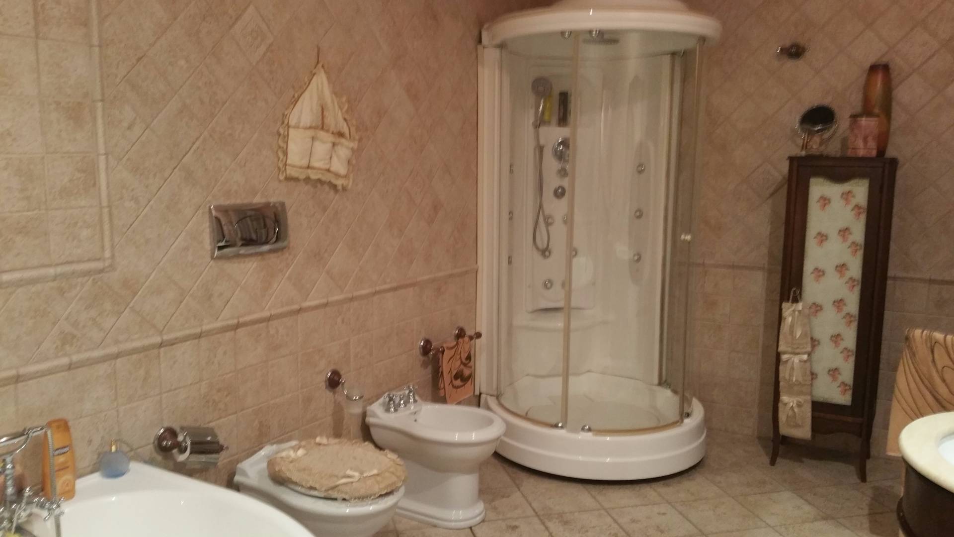 Stabile intero - Palazzo CALVIZZANO vendita    ITI Napoli-Qualiano