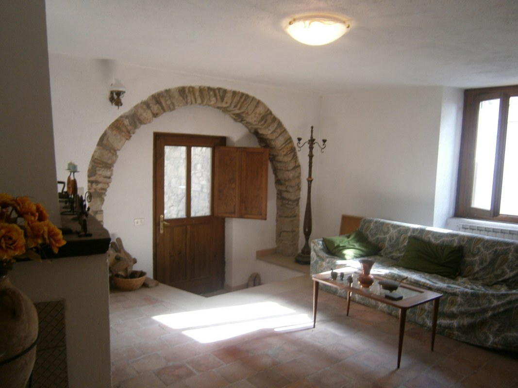 Villa Bifamiliare FRAGNETO MONFORTE vendita    Iadanza servizi immobiliari RE