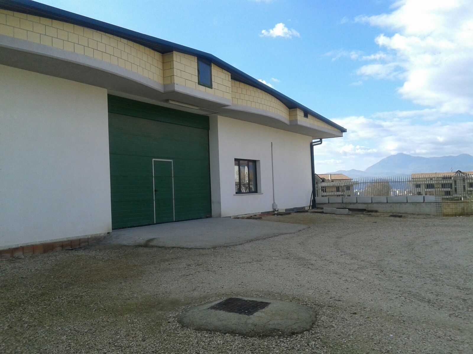 Capannone Commerciale BENEVENTO affitto  CAPODIMONTE  Iadanza servizi immobiliari RE