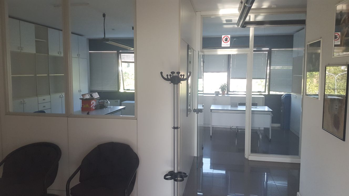 Ufficio - Loc.Com. LATINA vendita  Semicentrale  Agenzia immobiliare