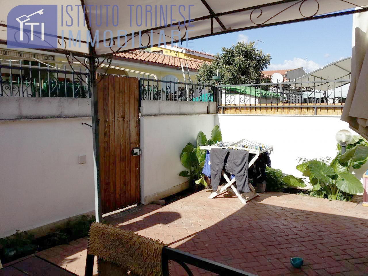 Villa POMEZIA vendita  Martin Pescatore  ITI Torvaianica