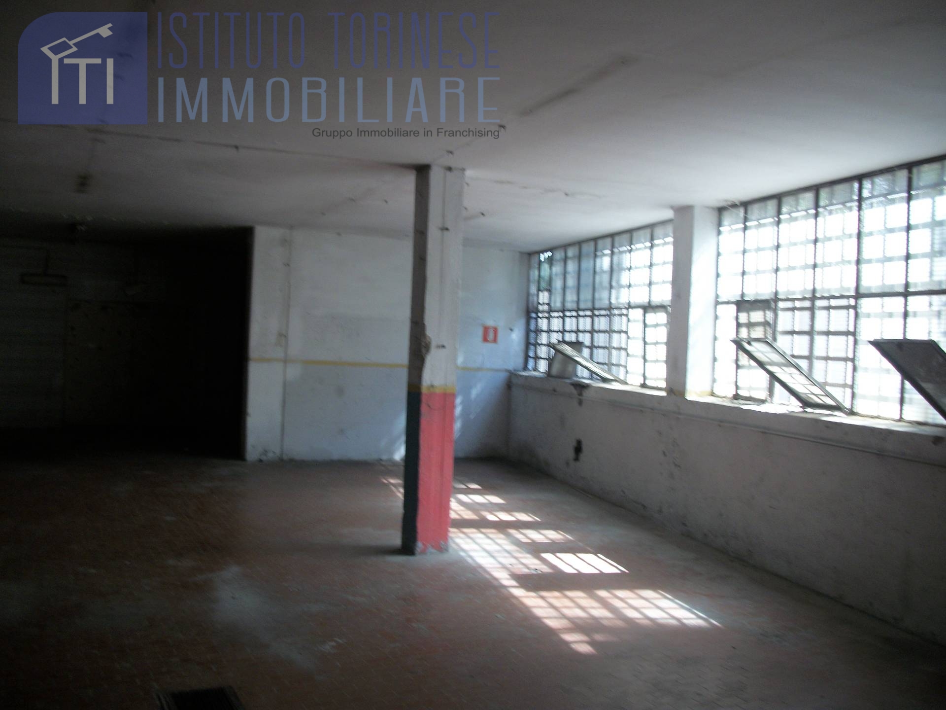 Negozio - Loc.Com. ROMA affitto  Ardeatino/Colombo/Garbatella  ITI ROMA Ostiense