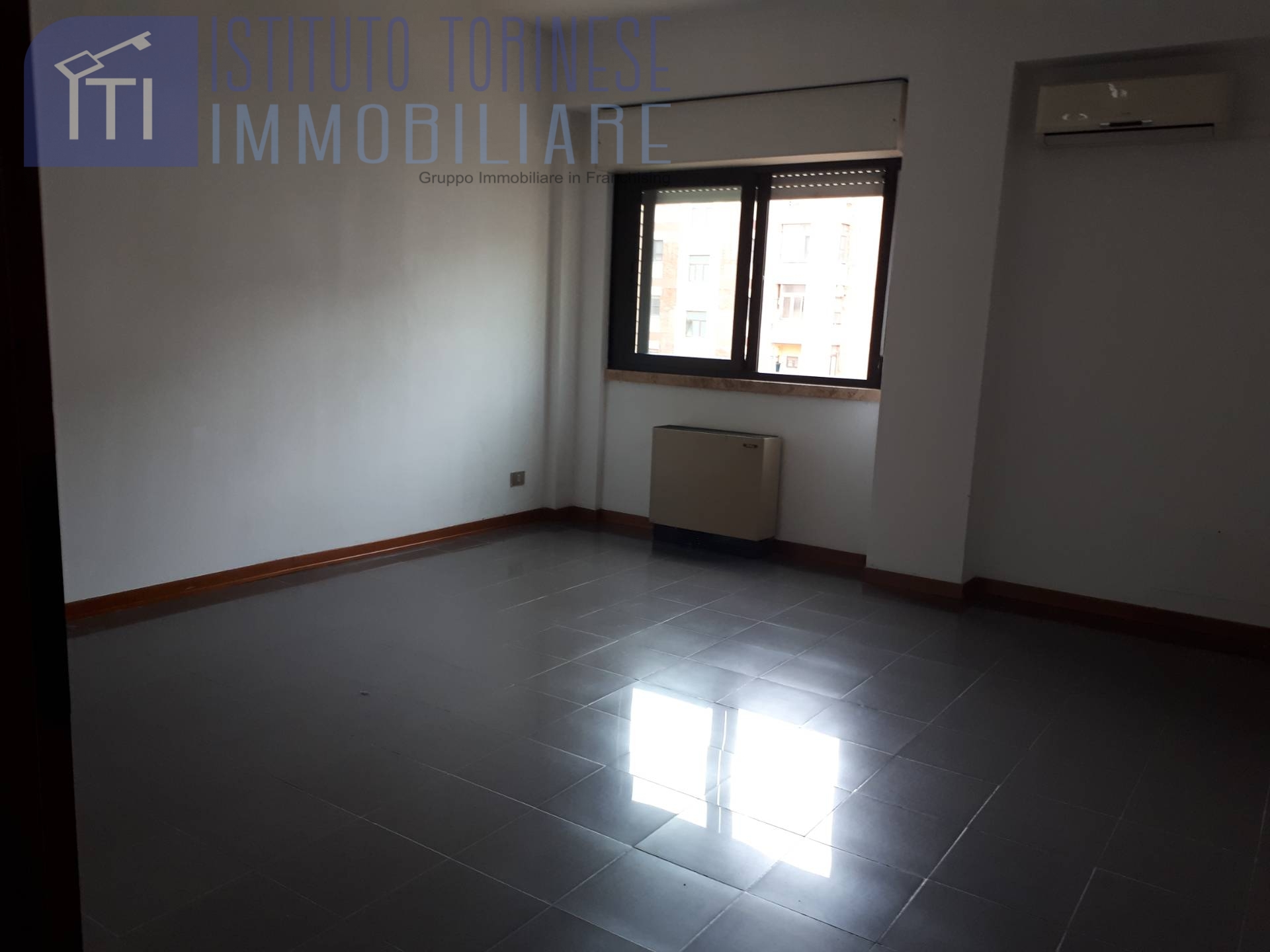 Ufficio - Loc.Com. LATINA affitto  Semicentrale  ITI Latina