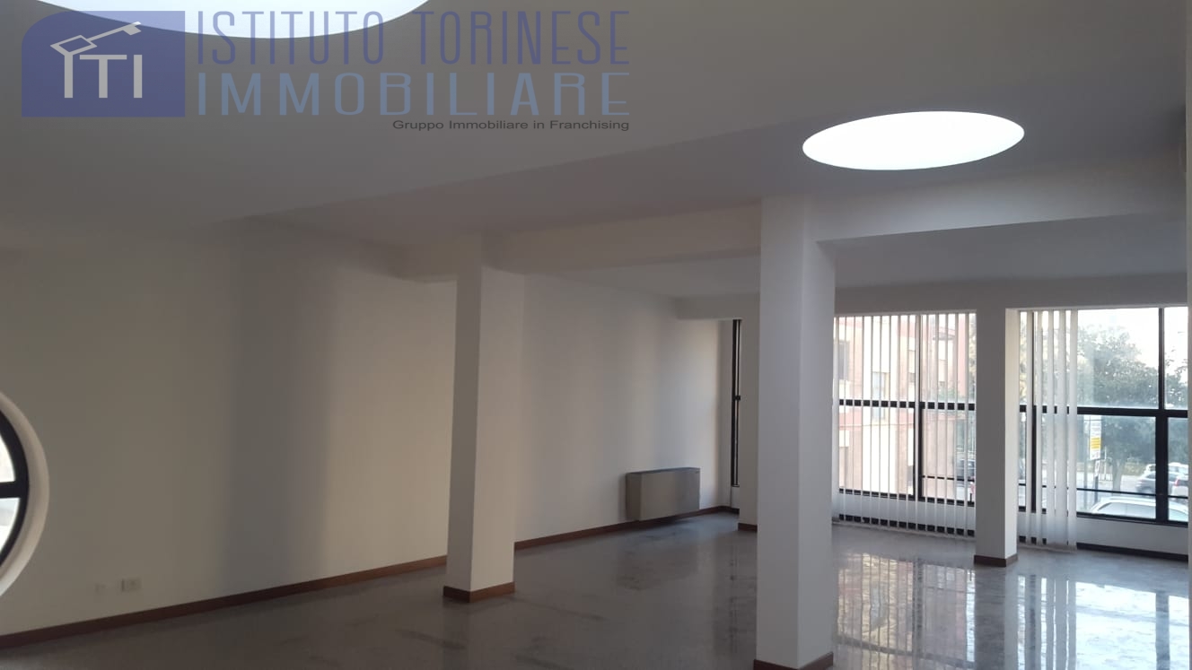 Ufficio - Loc.Com. LATINA affitto  Semicentrale  Agenzia immobiliare