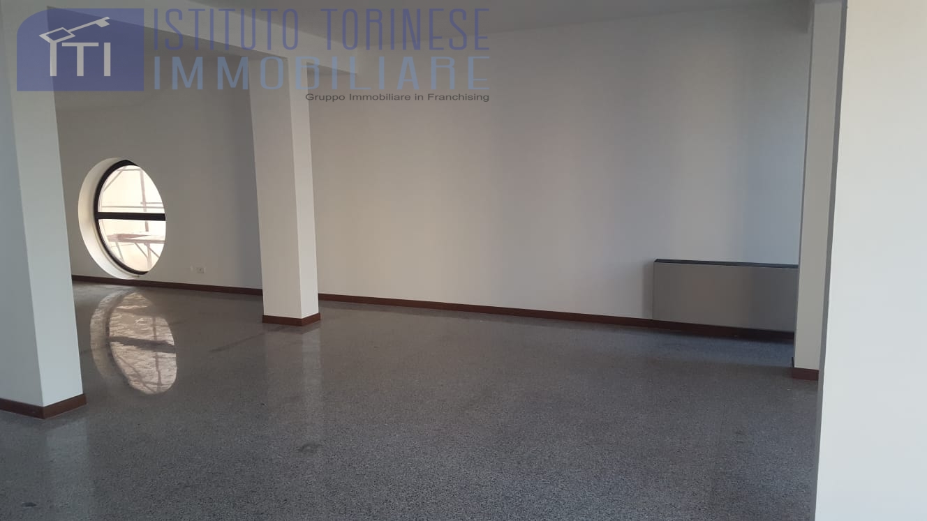 Ufficio - Loc.Com. LATINA affitto  Semicentrale  Agenzia immobiliare