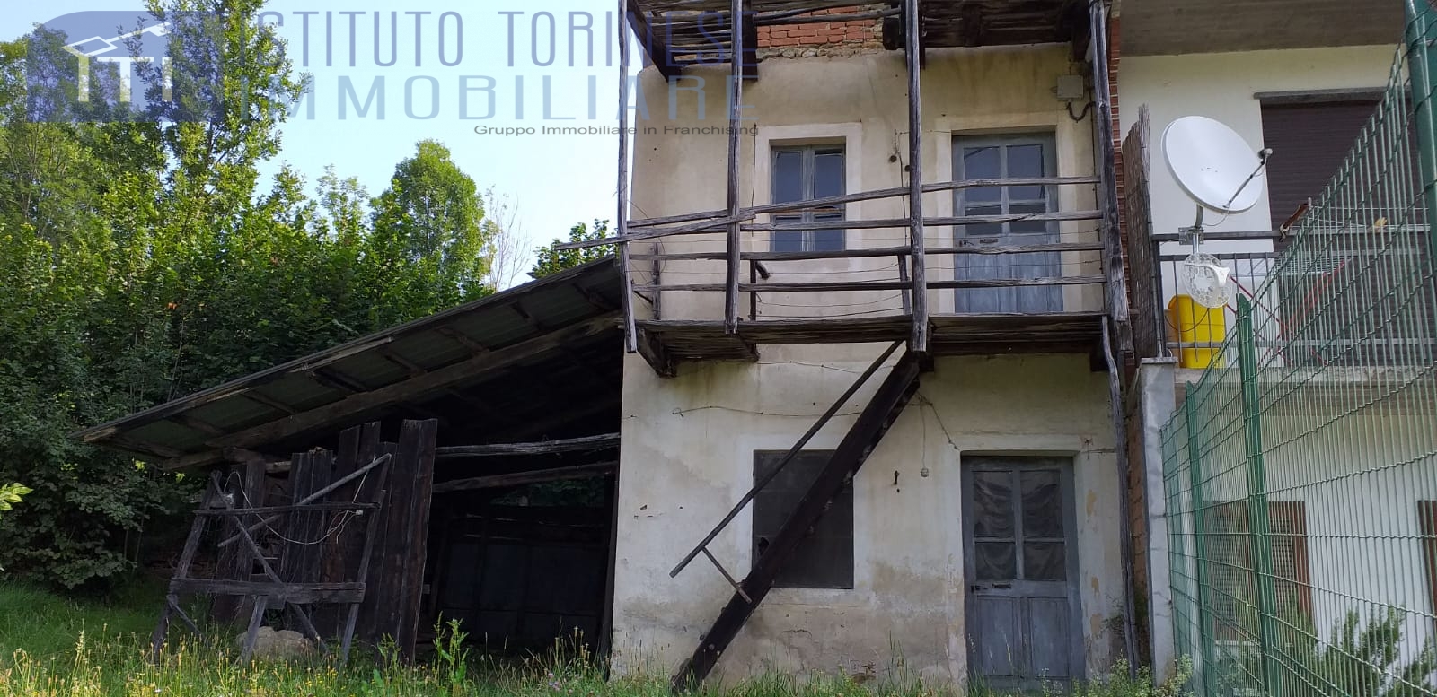 Villa Unifamiliare - Indipendente SAN COLOMBANO BELMONTE vendita    ITI Torino-Ivrea