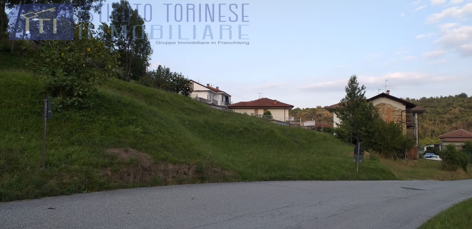 Villa Unifamiliare - Indipendente SAN COLOMBANO BELMONTE vendita    ITI Torino-Ivrea