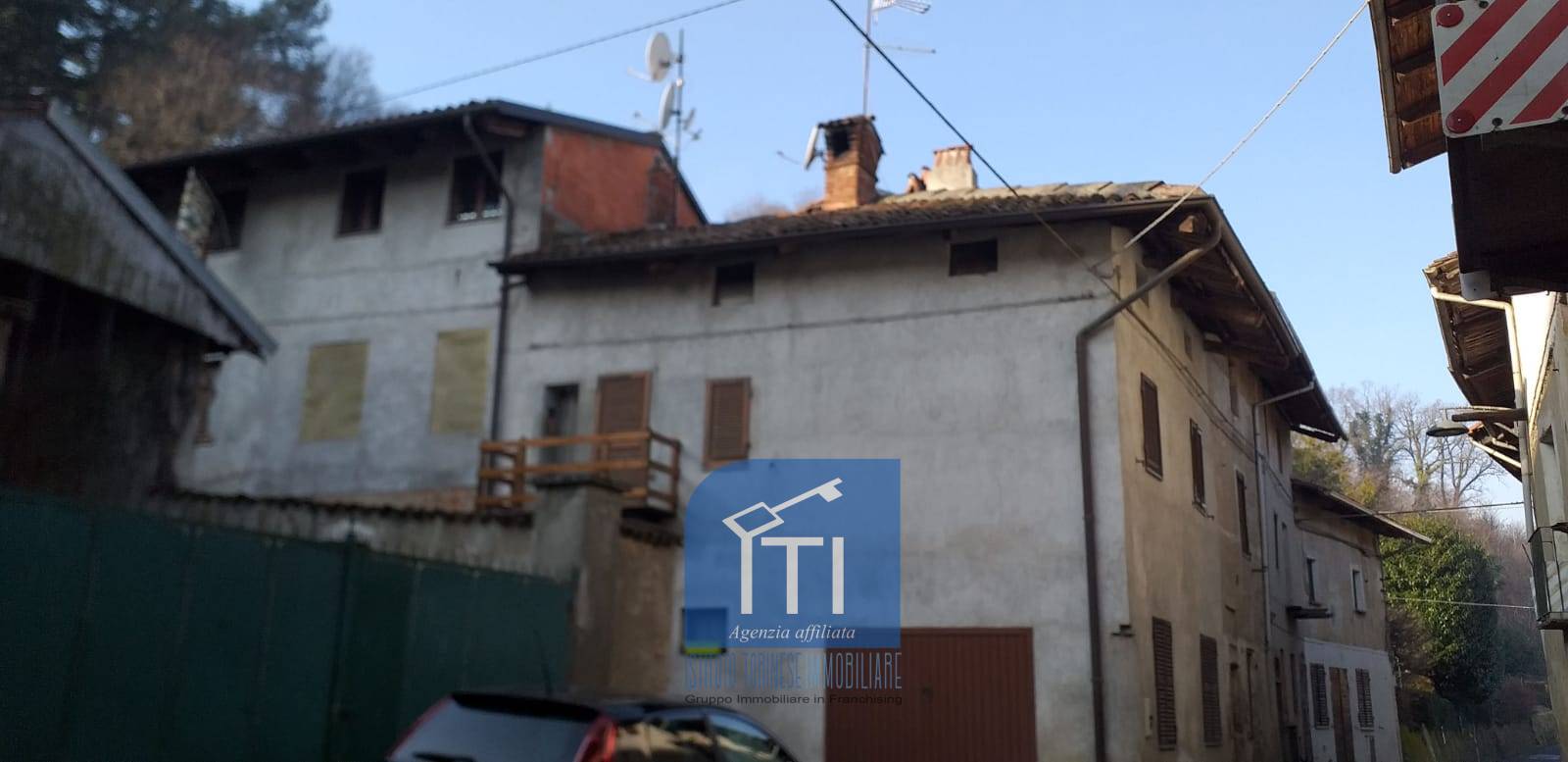 Villa Unifamiliare - Indipendente AZEGLIO vendita    ITI Torino-Ivrea