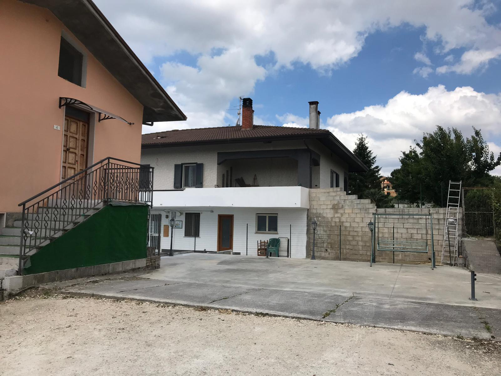 Villa Unifamiliare - Indipendente SAN GIORGIO DEL SANNIO vendita    Iadanza servizi immobiliari RE