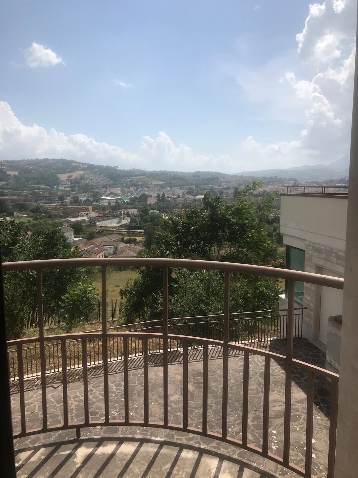 Villa BENEVENTO vendita  Centro  Iadanza servizi immobiliari RE