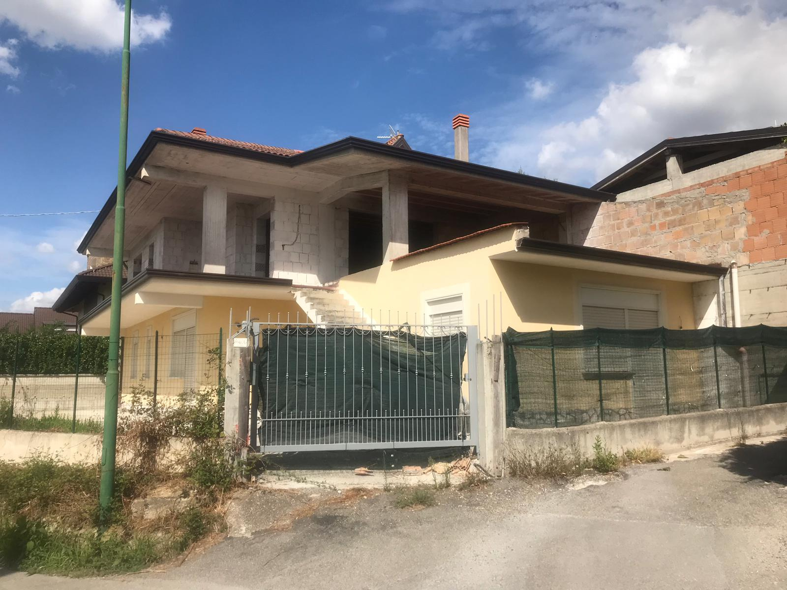 Villa Unifamiliare - Indipendente SANT