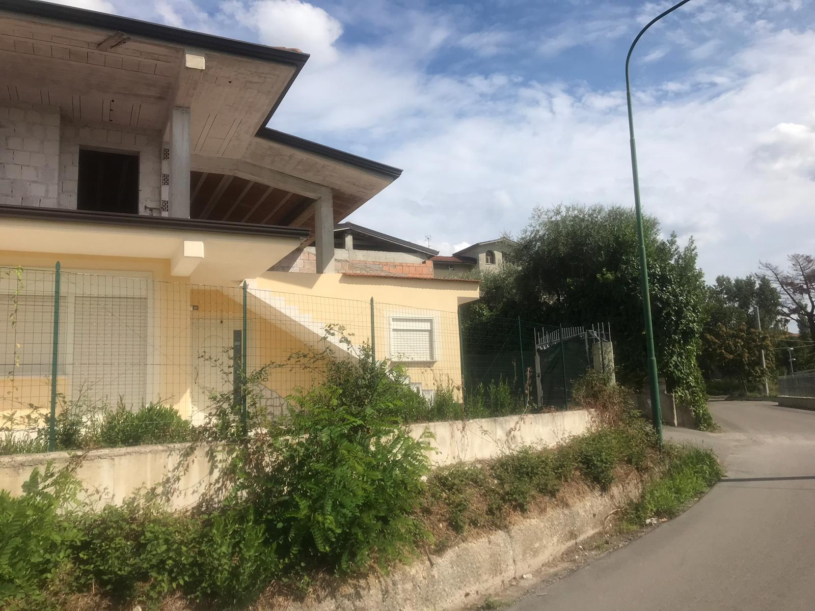 Villa Unifamiliare - Indipendente SANT