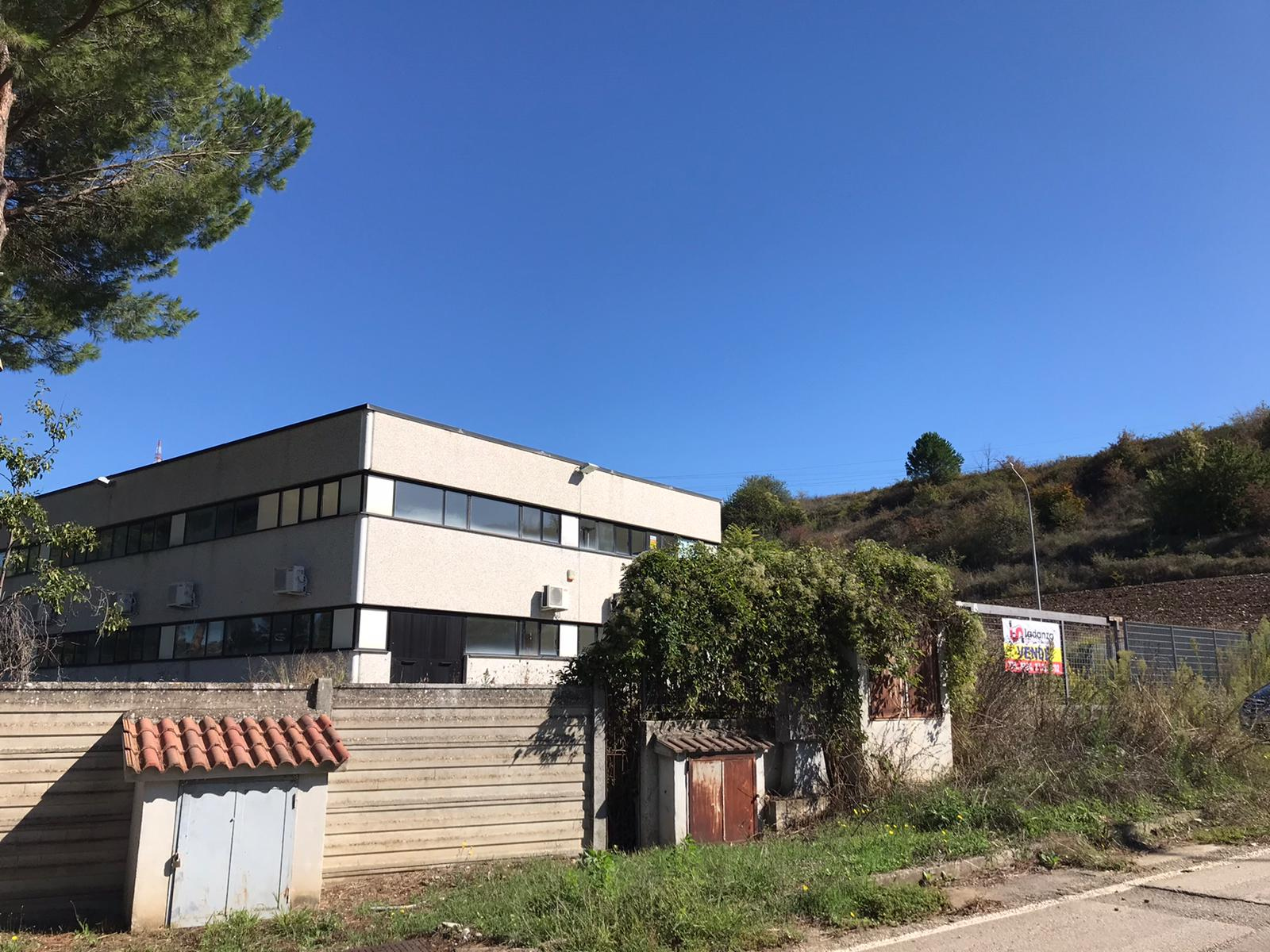 Capannone Commerciale BENEVENTO vendita  CONTRADE  Iadanza servizi immobiliari RE