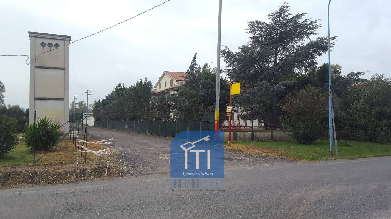 Terreno LATINA affitto  Borghi Lido di Latina  ITI Latina